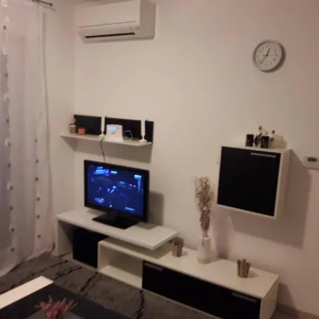 Aurora Apartment *